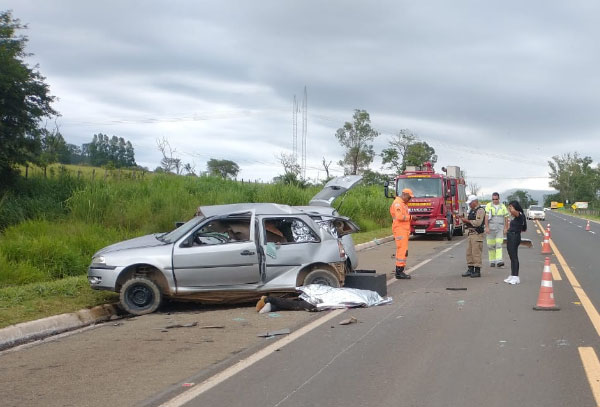 Grave acidente em Passos deixa dois mortos e três feridos em estado ...