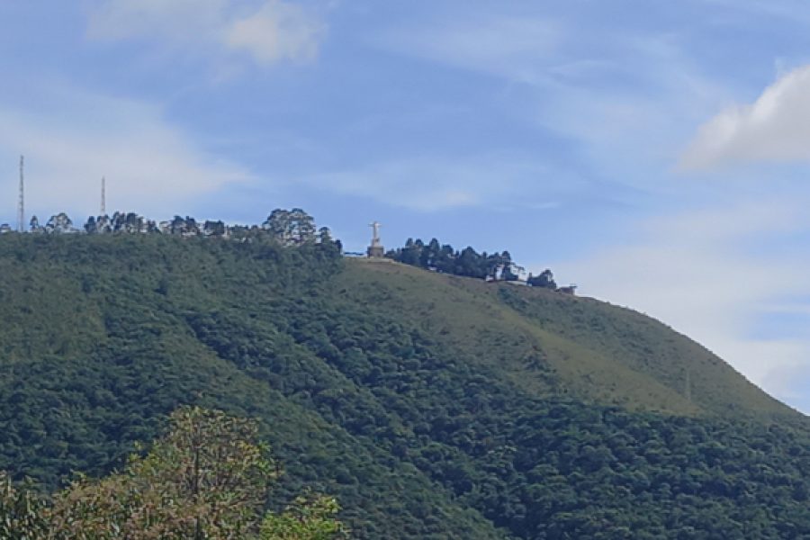 Dimensões personalizadas 600x407 px