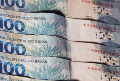Dimensões personalizadas 600x407 px