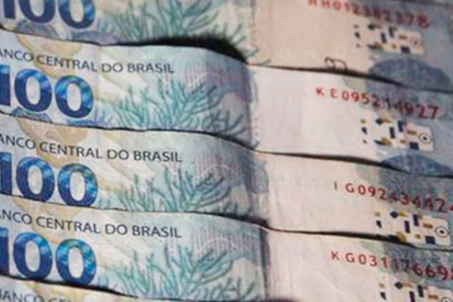 Dimensões personalizadas 600x407 px