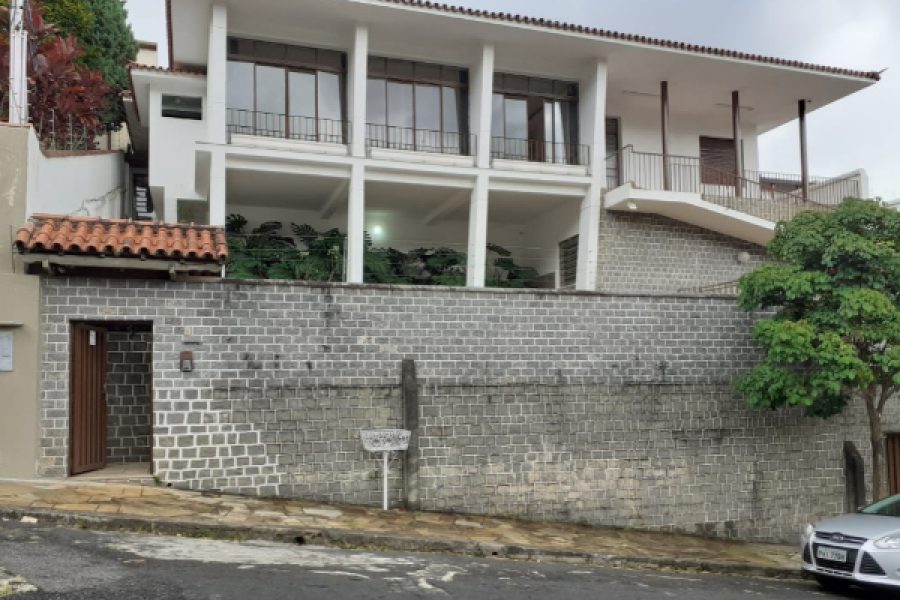 Dimensões personalizadas 600x407 px