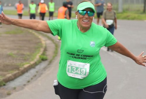 FOTO-aos-70-anos-maria-bernadete-nao-se-cansa-de-comemorar-nova-vida-nas-corridas-de-rua-07-03-26