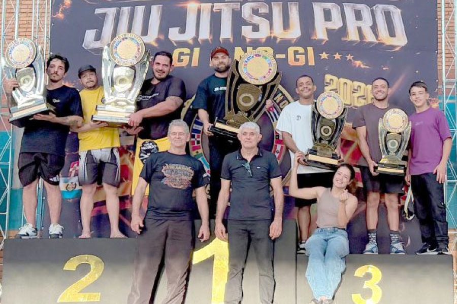 FOTO-equipe-clayson-jr-e-campea-latino-americana-de-jiu-jitsu-pro-01-10-26