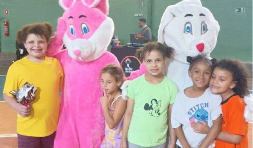 FOTO-projeto-judoca-para-a-vida-promove-festa-de-pascoa-com-caca-aos-ovos-e-integracao-entre-criancas-02-04-26
