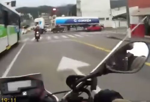 Gepmor prende condutor por direção perigosa em rua de Poços de Caldas