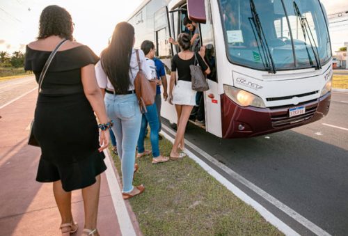 Transporte-Universitario