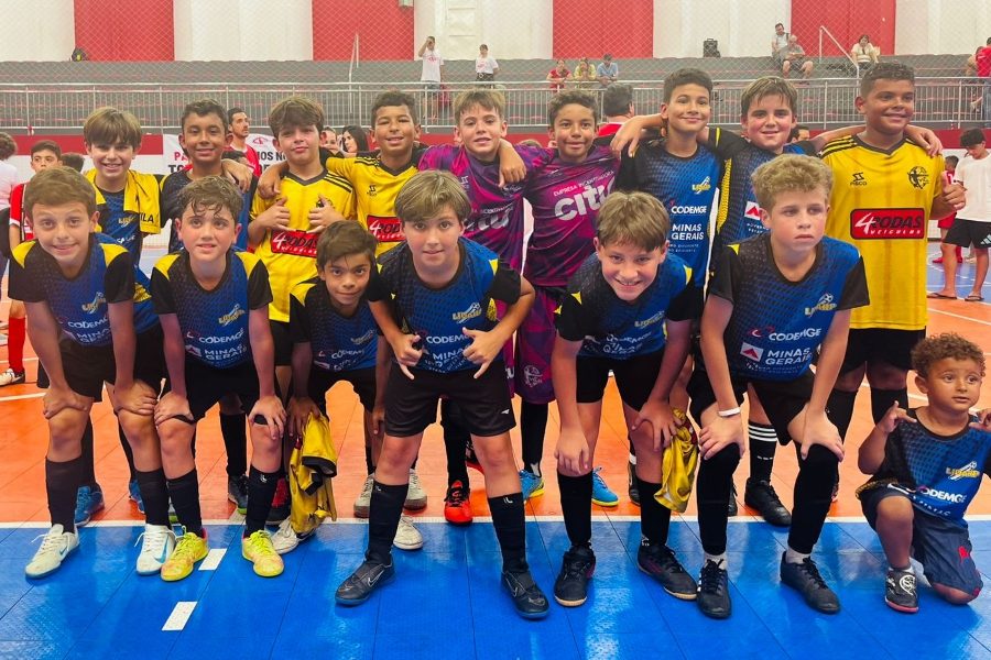 foto-meninos-vila-09-11-2025