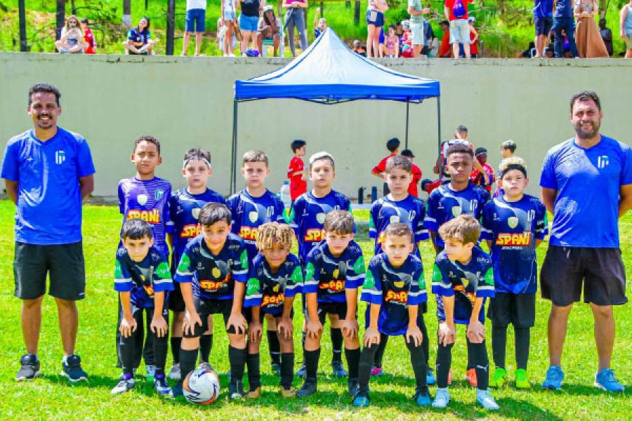 Time do Athenas representa Poços na Taça Band Brasil. Foto: divulgação