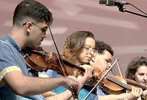 Oportunidades nas áreas de Educação, Artes e Esportes