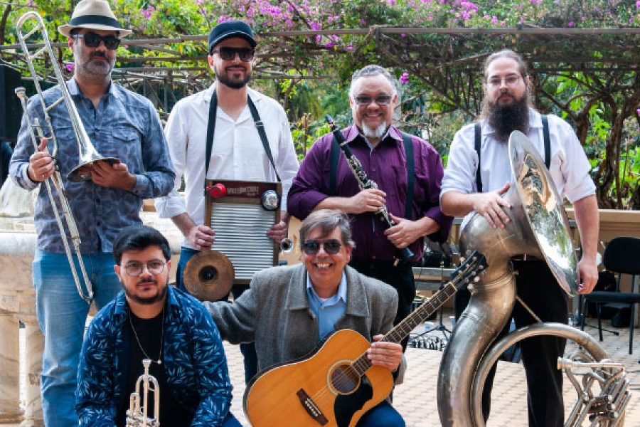 foto-a-nova-velha-banda-leva-a-musica-das-tradicionais-street-bands-para-a-programacao-da-expo-arte-de-rua-16-03-26