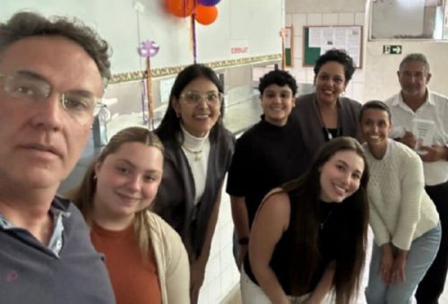 foto-acao-do-cerest-no-frigonossa-orienta-trabalhadores-sobre-fibromialgia-27-02-26