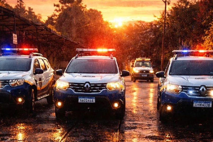 foto-acao-policial-recupera-objetos-de-origem-suspeita-em-terreno-baldio-em-pocos-04-03-26