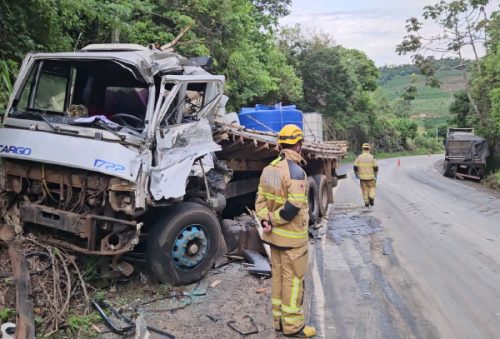 foto-acidente-br-267-18-12-2025