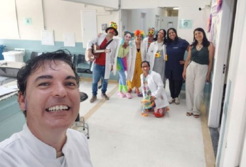 foto-palhacos-alegria-23-02-2026