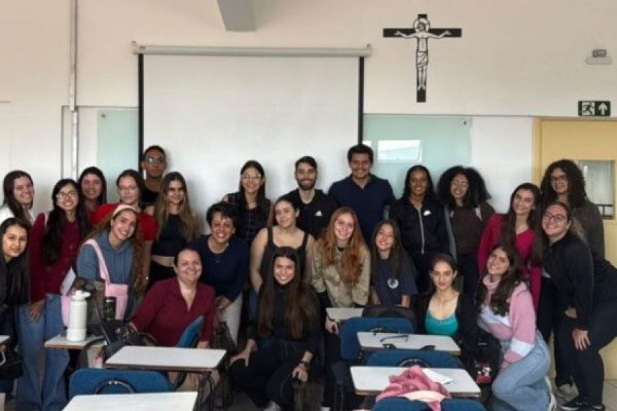 foto-alunos-enfermagem-17-04-2026