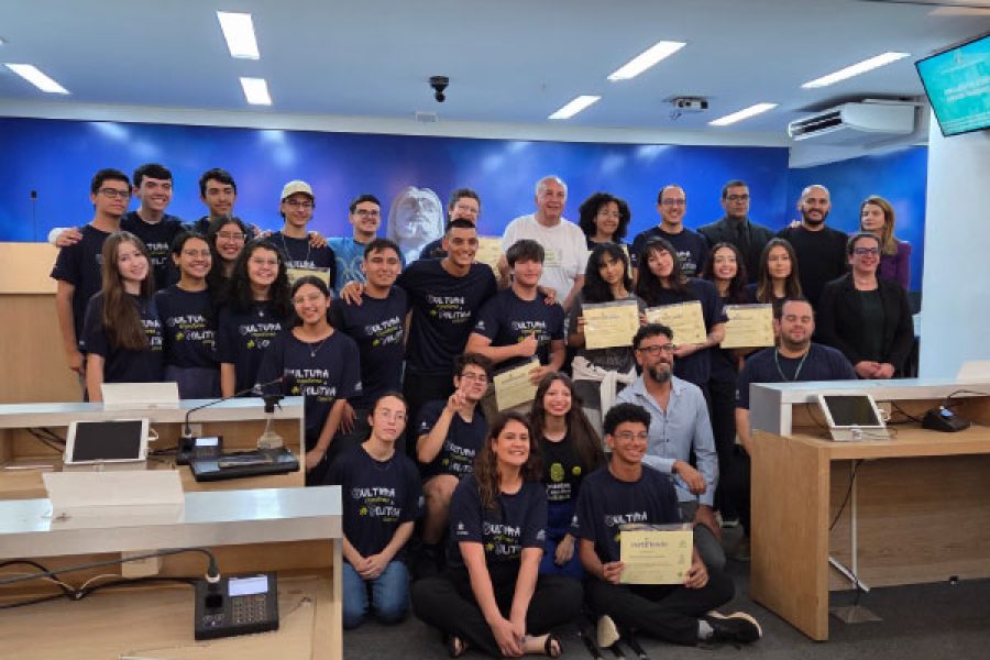 foto-parlamento-jovem-16-10-2025