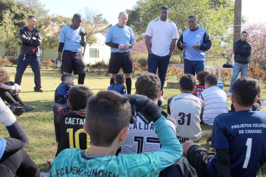 foto-aranha-inspira-jovens-goleiros-e-reforca-valor-da-educacao-atraves-do-esporte-01-07-25