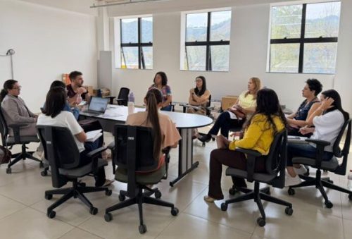 foto-atencao-primaria-e-nucleo-de-especialidades-realizam-encontro-para-alinhar-acoes-em-saude-24-08-26