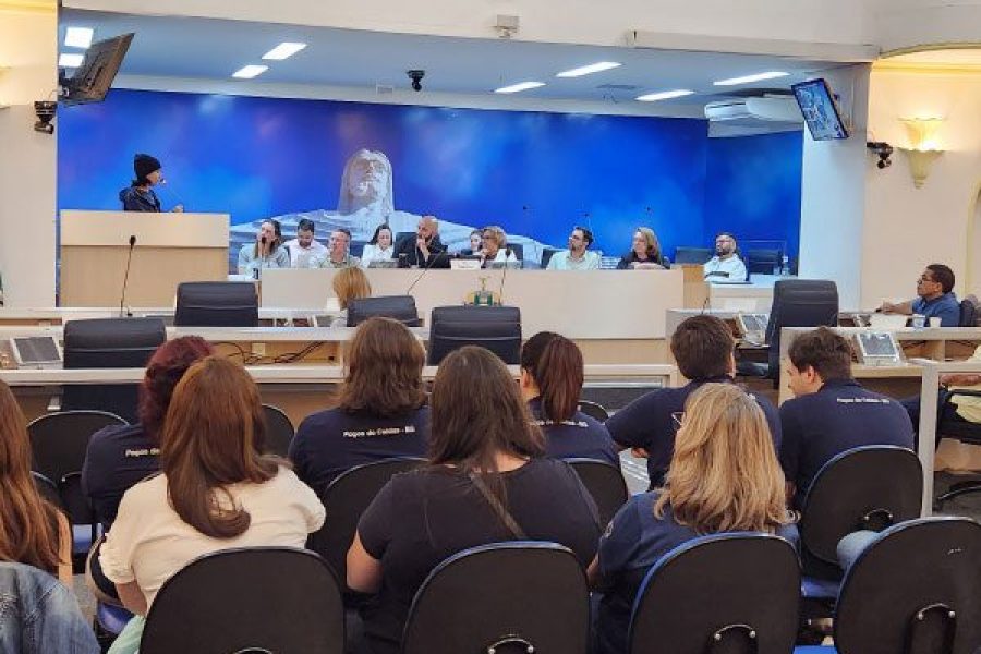 foto-audiencia-na-camara-busca-fortalecer-a-rede-de-atendimento-a-pessoas-com-tea-22-04-26