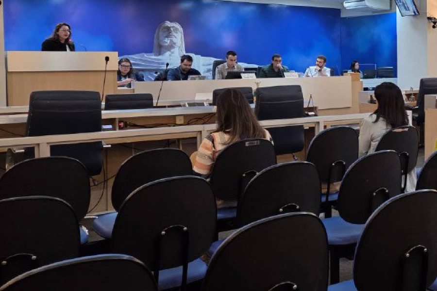 foto-audiencia-publica-debate-ampliacao-de-monitoramento-de-glicose-e-oxigenoterapia-30-09-26