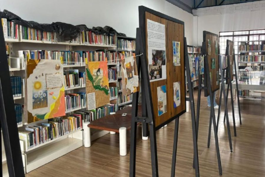 foto-exposicao-poesia-colada-11-12-2025