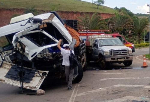 foto-bombeiros-acidente-17-10-2025