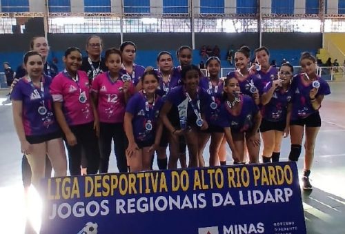 foto-caldense-e-bicampea-invicta-da-liga-jandaia-juvenil-de-handebol-e-conquista-premiacoes-individuais-07-10-25