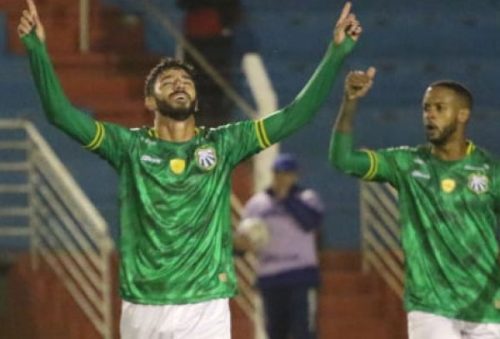 foto-caldense-faz-gol-do-meio-de-campo-mas-e-cede-empate-ao-mamore-no-final-29-05-25
