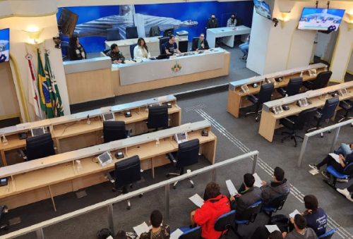 foto-camara-parlamento-jovem-13-10-2025