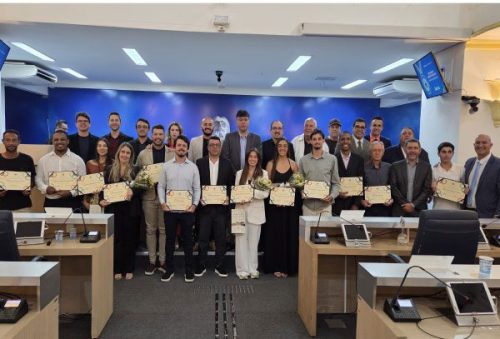 foto-camara-municipal-realiza-solenidade-de-entrega-do-diploma-do-merito-esportivo-lazaro-walter-alvisi-24-04-26