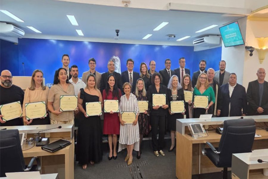 foto-camara-homenagem-40-anos-crefito-03-11-2025