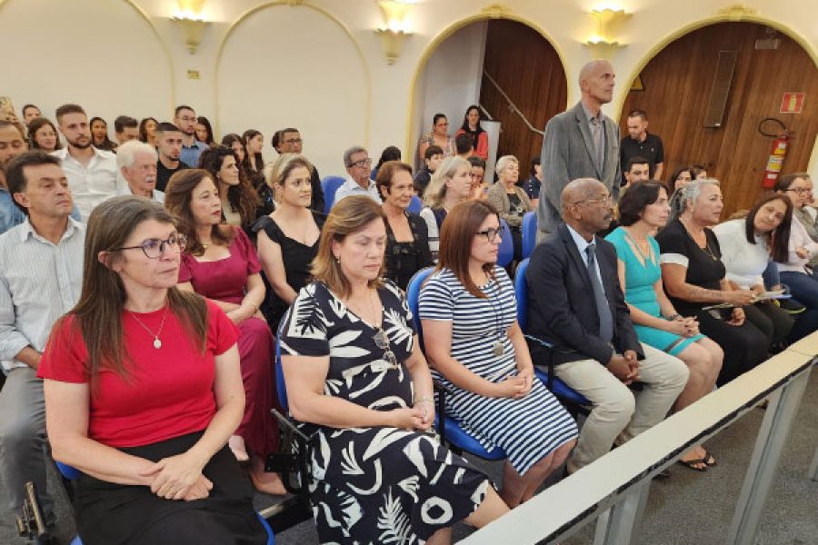 foto-camara-sessao-professores-13-10-2025
