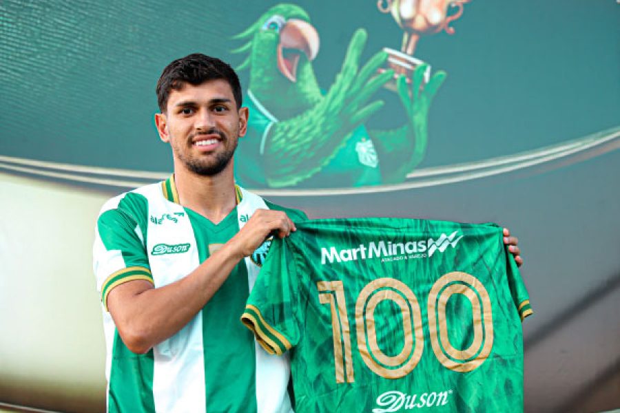 foto-camisa-no-100-em-homenagem-ao-centenario-da-caldense-sera-utilizada-pelo-meia-nestor-mansur-23-05-25