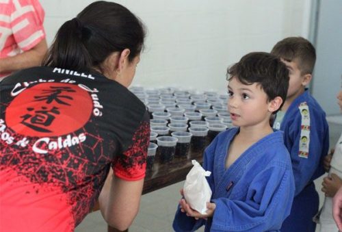 foto-clube-de-judo-de-pocos-de-caldas-mantem-tradicao-do-dia-das-criancas-e-celebra-melhorias-na-estrutura-14-10-26