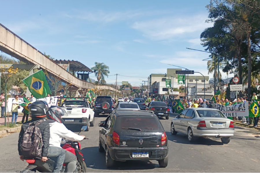 foto-colunao-manifestacao-04-08-2025