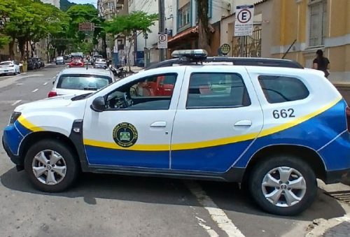 foto-condutor-passa-mal-e-causa-colisao-em-frente-a-praca-pedro-sanches-09-12-25