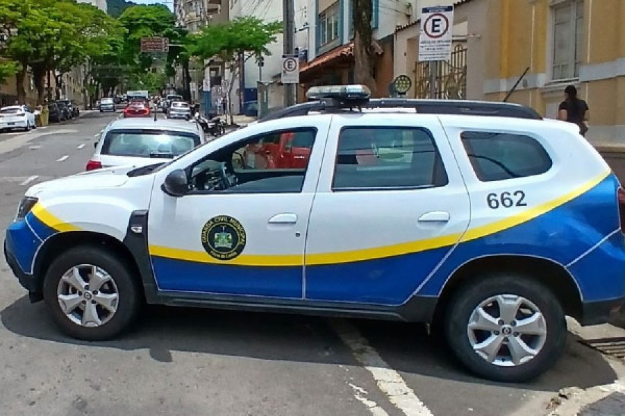 foto-condutor-passa-mal-e-causa-colisao-em-frente-a-praca-pedro-sanches-09-12-25