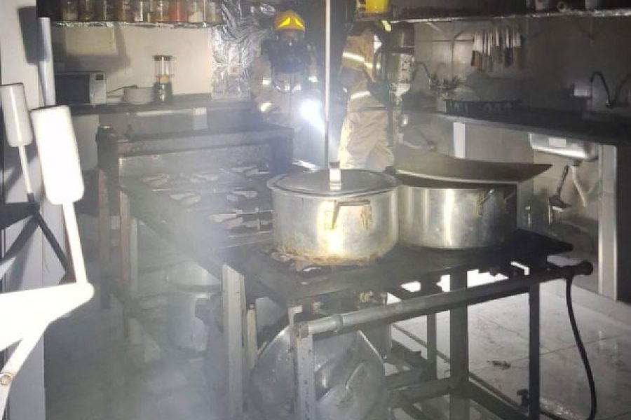 foto-bombeiros-incendio-12-11-2025