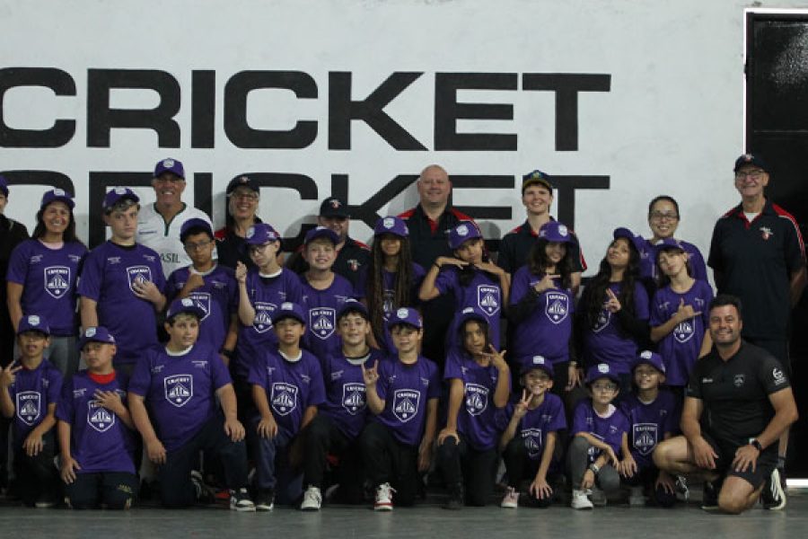 foto-cricket-brasil-entrega-uniformes-a-projetos-sociais-e-ja-alcanca-cerca-de-12-mil-jovens-13-03-26