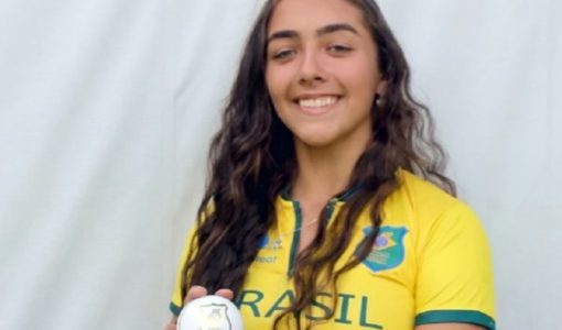 foto-cricket-pocos-caldense-laura-cardoso-faz-historia-e-conquista-recorde-mundial-10-04-26