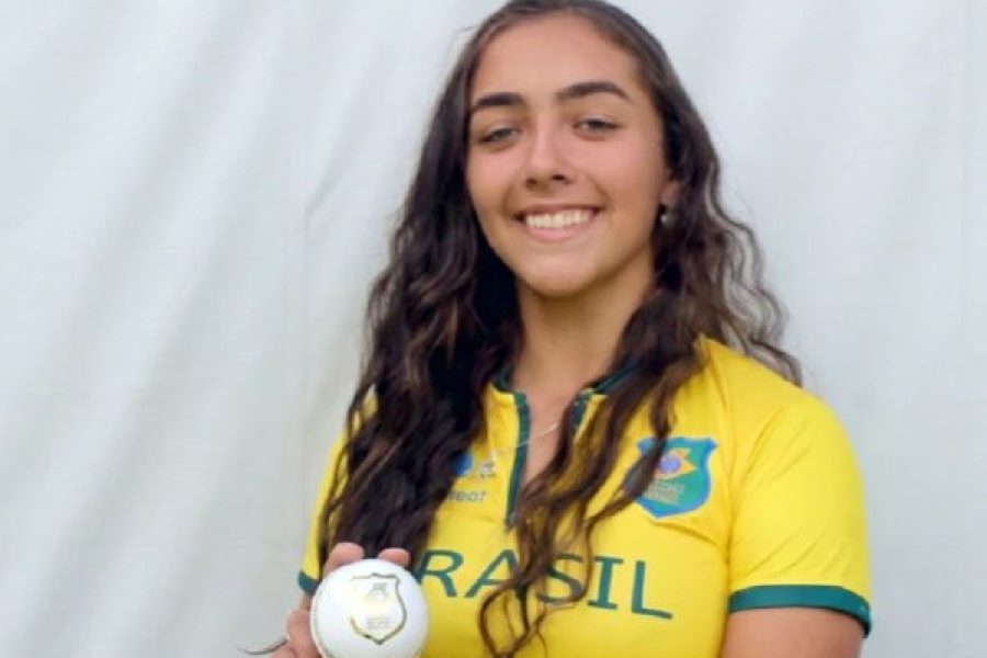 foto-cricket-pocos-caldense-laura-cardoso-faz-historia-e-conquista-recorde-mundial-10-04-26
