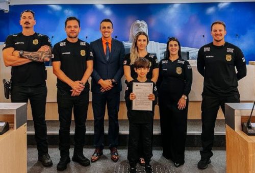 foto-delegacia-regional-recebe-homenagem-da-camara-por-campanha-solidaria-24-04-26