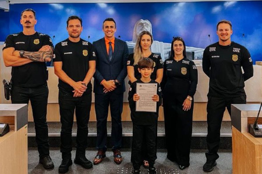 foto-delegacia-regional-recebe-homenagem-da-camara-por-campanha-solidaria-24-04-26