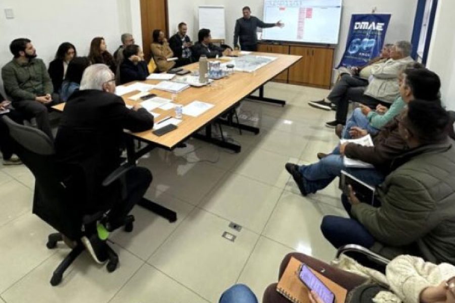 foto-diretor-do-dmae-reune-equipe-de-supervisores-e-faz-analise-geral-das-atividades-03-06-25