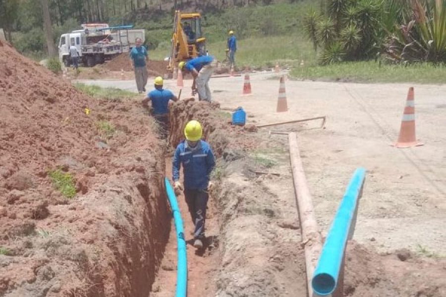 foto-dmae-rede-esgoto-30-12-2025