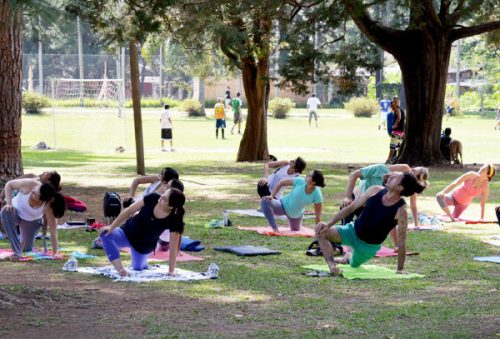 foto-yoga-parque-23-10-2025