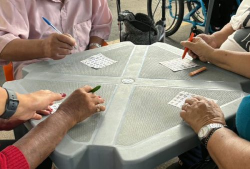 foto-escola-do-legislativo-realiza-bingo-da-cidadania-no-lar-dos-velhinhos-31-08-26