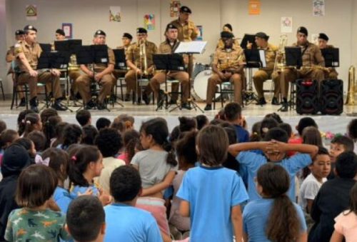 foto-escola-municipal-prof-julio-bonazzi-celebra-40-anos-de-historia-e-dedicacao-a-educacao-27-02-26