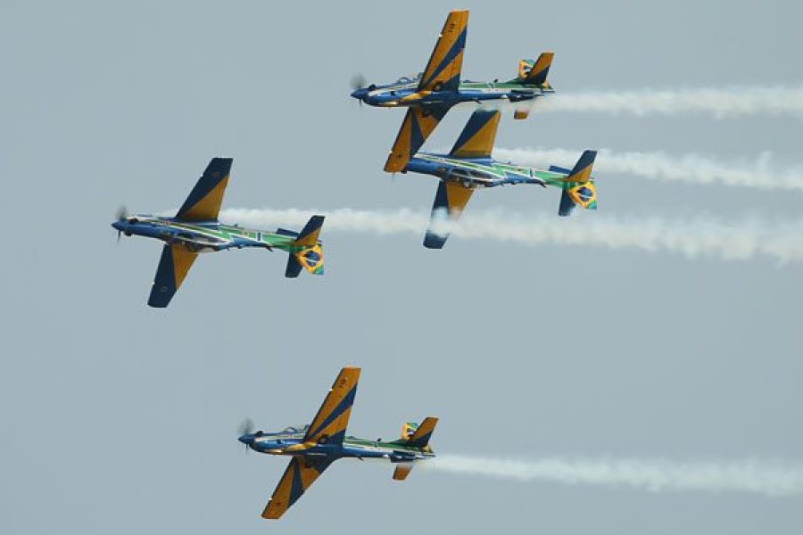 foto-esquadrilha-da-fumaca-encanta-publico-em-apresentacao-neste-sabado-em-pocos-de-caldas-18-04-26