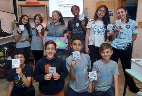 foto-estudantes-maker-da-escola-caic-criam-automatos-e-unem-robotica-fisica-e-arte-na-jornada-conectatec-07-10-26